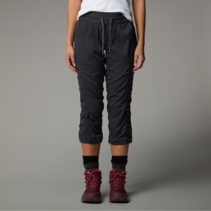 The North Face Aphrodite 2.0 Capri Jogger Black Size Large